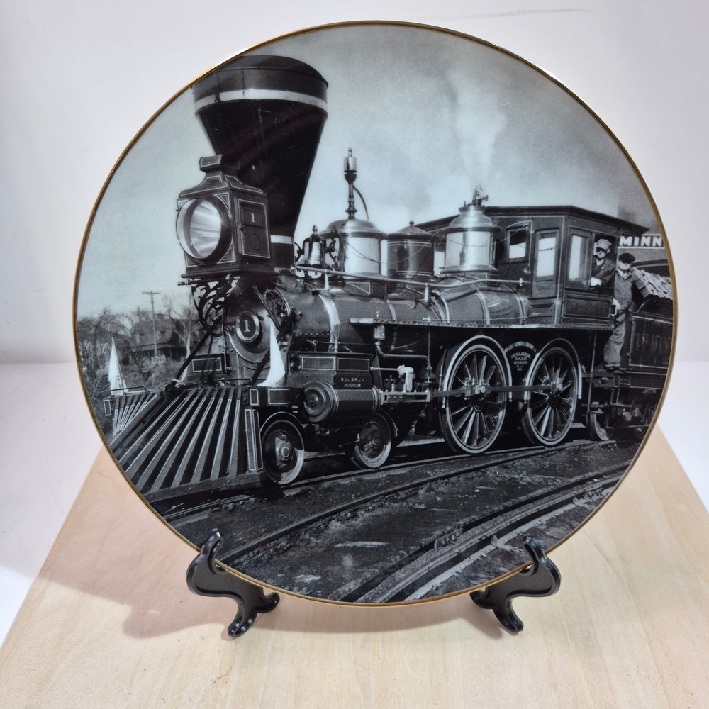 BNSF Railway Locomotive No 1 The William Crooks Limited‎ Edition Collector Plate